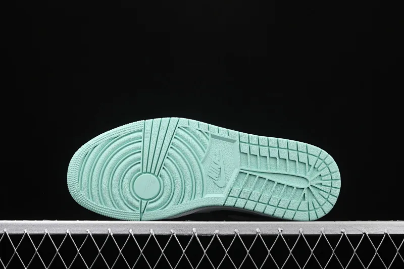 All categories Air Jordan Jordan series basketball shoes Air Jordan 1 Low New version Air Jordan 1 Low AJ1 Joe 1 low top leather cultural and leisure sports sneakers 553558-117